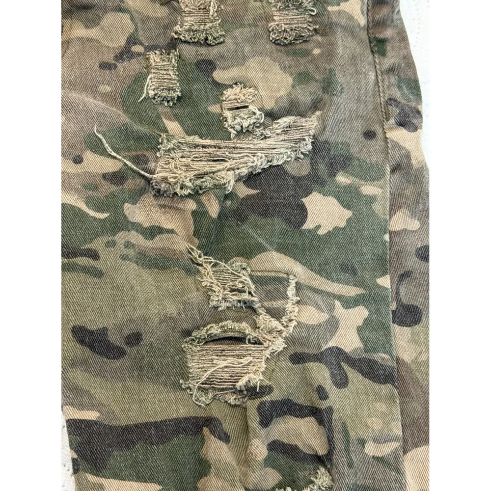 Evolution In Design Mens Camo Distressed Denim Shorts Size 20 Green Noir Fit